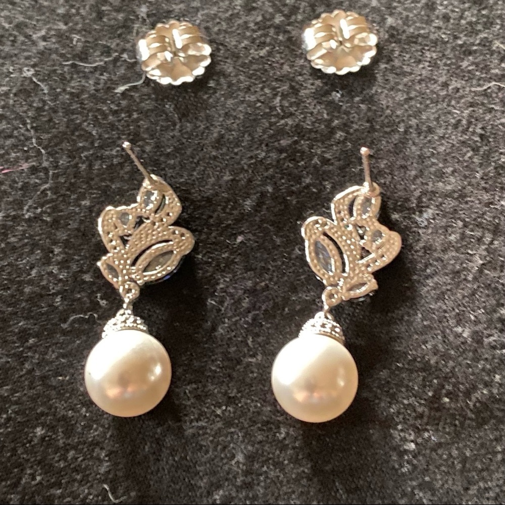 Pearl & Swarovski Crystal Earrings - Picture 4 of 4